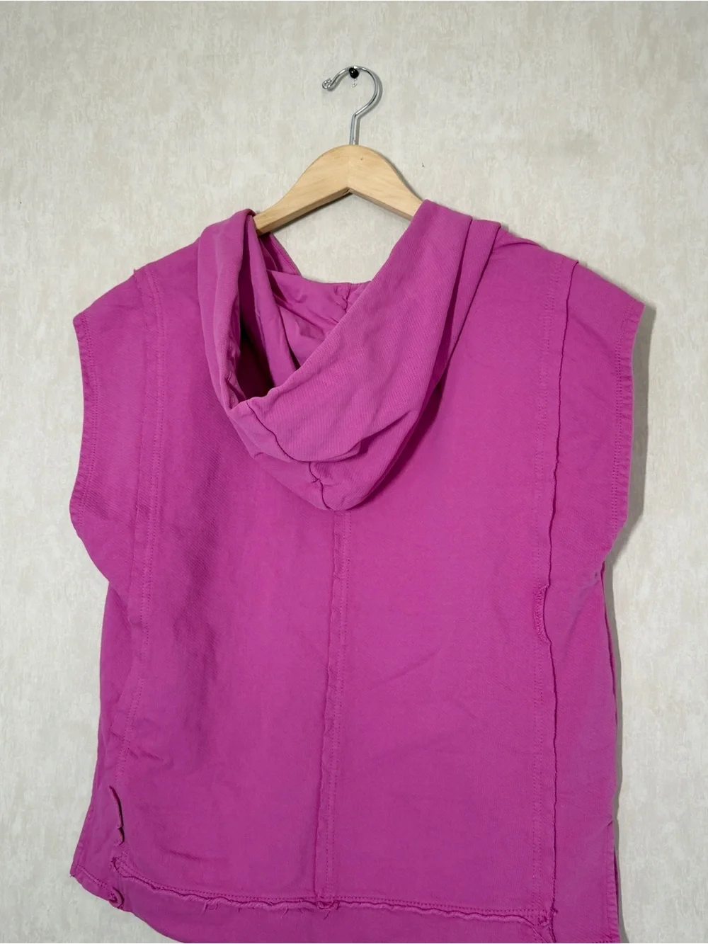 Pilcro Women’s Sleeveless Hoodie Sweatshirt V-Neck in Pink S